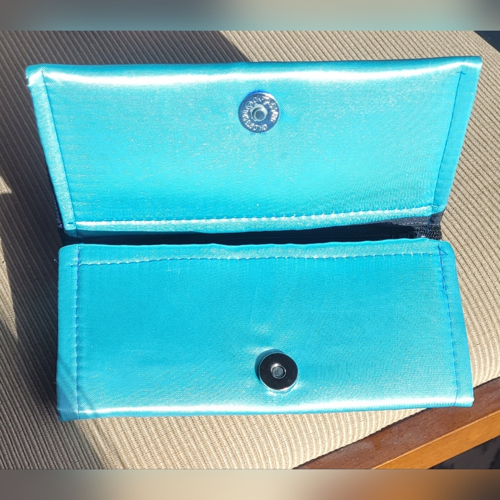 Vietnam Silk Hand Embroidered Women's Bifold Wallet - Blue - Picture 3 of 11